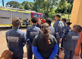 Disciplina y formación: así entrenan a cadetes de bomberos voluntarios