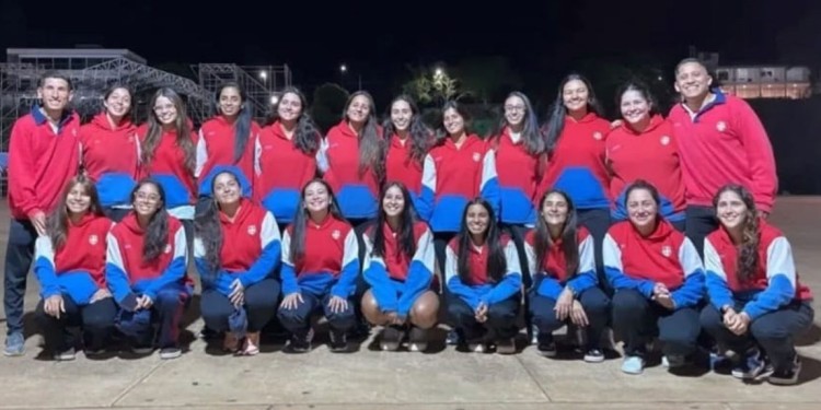 CENTRO DE CAZADORES. El plantel partió el martes rumbo a Rosario.