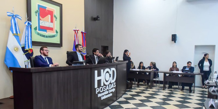 CRUCES. Durante la sesión ordinaria hubo cruces entre oposición y oficialismo. “Es parte de la práctica democrática”, relativizó el presidente del cuerpo.