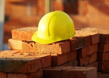 Misiones perdió 70 empresas constructoras en el último año