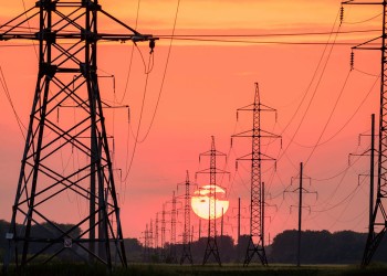 Nueva normativa para sanear el sistema eléctrico: el Gobierno lanza plan de regularización de deudas