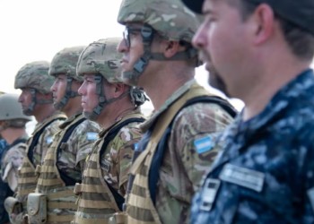 El Gobierno anunció un nuevo aumento salarial para las Fuerzas Armadas