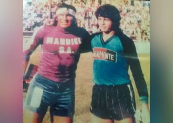 El día que el “Loco” Gatti jugó con Boca en Posadas y sufrió ante Guaraní