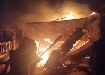 Una familia logró escapar a tiempo de un incendio en su vivienda