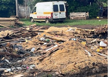 Explotó el cargador de un celular y provocó un incendio en Itaembé Miní