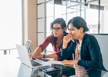 Brecha financiera: por qué a las mujeres les cuesta más acceder al crédito