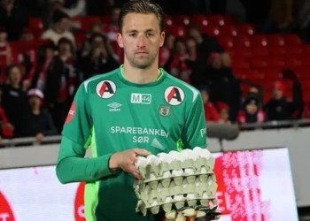 Fue la figura del partido y lo premiaron con cuatro maples de huevos