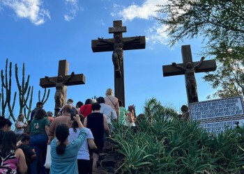 Oberá vive una Semana Santa a pleno: religión, turismo y deporte en una ciudad colmada