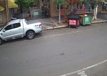 Se creyó que era “Tarzán” en el centro posadeño y terminó tras las rejas