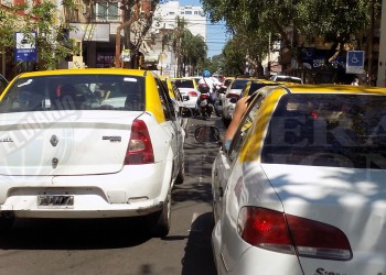 Taxistas pidieron sanciones para choferes de plataformas virtuales