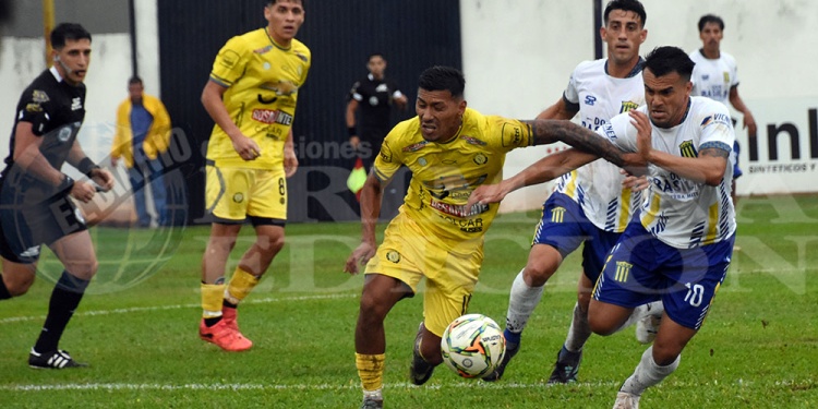 A SUMAR. El Auriazul viene de un empate 0-0 en Rocamora ante Crucero.