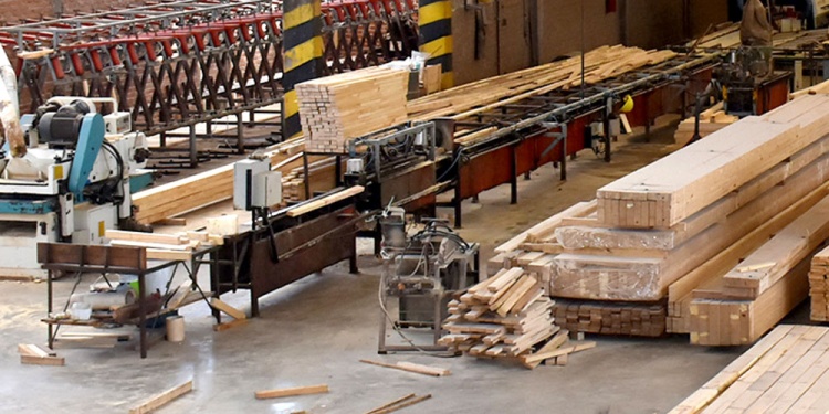 BAJA ACTIVIDAD. Las PyME de primera transformación son las que más sufren la caída de la obra pública y retracción del mercado interno.