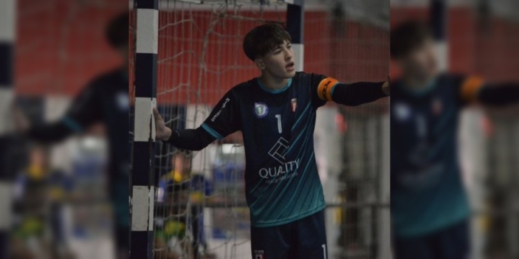 ARQUERO. Tiago Resquin Velázquez entrenará con la Selección C-18.