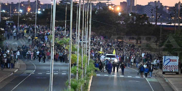 Con el corazón lleno de fe: jóvenes y adultos peregrinaron al Santuario de Fátima