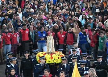 Con el corazón lleno de fe: jóvenes y adultos peregrinaron al Santuario de Fátima