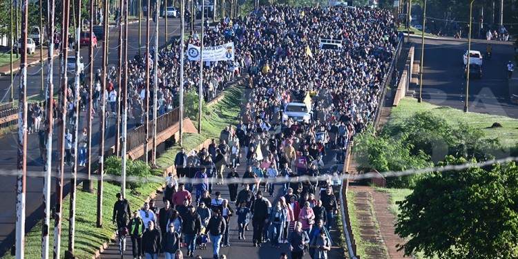 Con el corazón lleno de fe: jóvenes y adultos peregrinaron al Santuario de Fátima