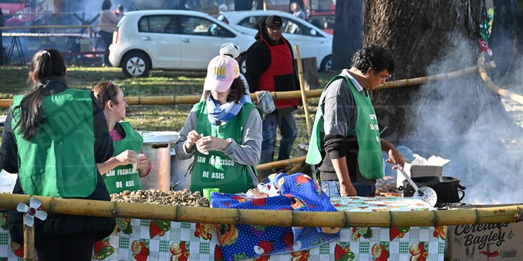 Con el corazón lleno de fe: jóvenes y adultos peregrinaron al Santuario de Fátima