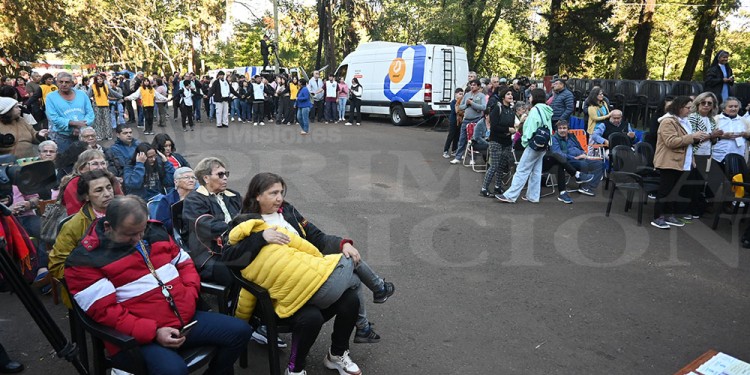 Con el corazón lleno de fe: jóvenes y adultos peregrinaron al Santuario de Fátima
