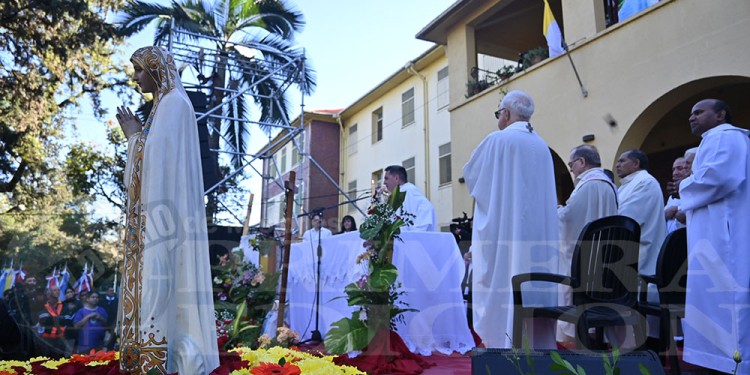 Con el corazón lleno de fe: jóvenes y adultos peregrinaron al Santuario de Fátima