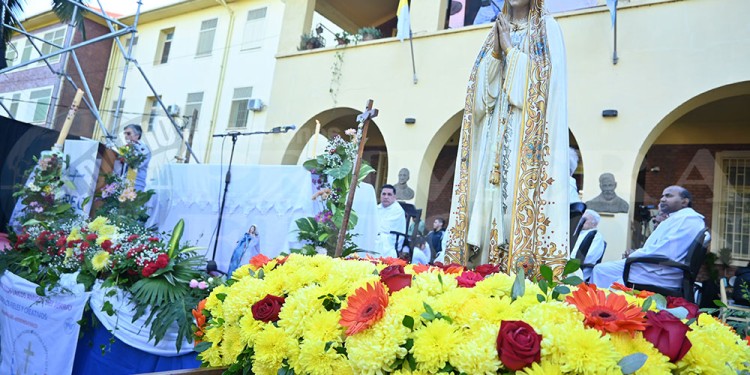 Con el corazón lleno de fe: jóvenes y adultos peregrinaron al Santuario de Fátima