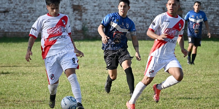 DE VISITANTE. Guaraní derrotó a 1º de Mayo y se afianza en lo más alto.