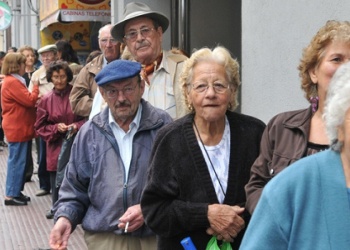 Cuánto aportó cada jubilado de la mínima a la motosierra en mayo