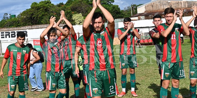 EN VILLA CABELLO. Brown visita a La Picada con la intensión de ser escolta.