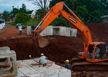 Realizan importantes obras en barrio jardinense