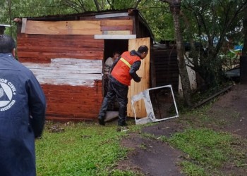 Posadas: el fuerte temporal causó destrozos y solo una familia tuvo que ser evacuada