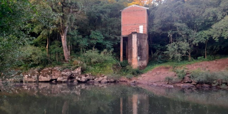 AGUANTÓ. La toma de agua de Ruiz de Montoya en el Cuña Pirú “funcionó sin problemas” pese a las pocas lluvias que se registraron en la provincia desde enero a la fecha. (Foto gentileza A.A)