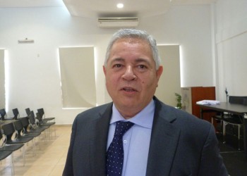 Proceso y embargo para el ex fiscal general federal González Glaría