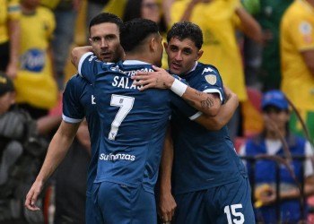 Racing goleó a Bucaramanga y es el único líder de su grupo en la Copa Libertadores