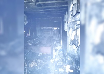 Agredieron a un sereno, robaron en la empresa y la prendieron fuego