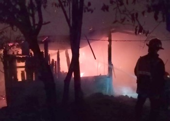Dos incendios en menos de tres horas movilizaron a bomberos en Oberá y Jardín América