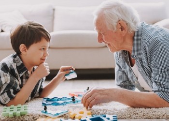 Día del nieto y del ahijado: unir generaciones a través del juego y la creatividad