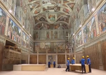 Cómo preparan la Capilla Sixtina para el cónclave