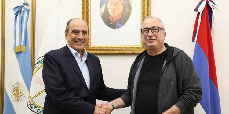 RELACIÓN. El gobernador Passalacqua y Francos en Casa de Gobierno.