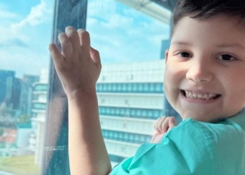 Santino ingresó a la unidad de trasplante en Singapur