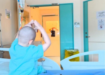 “Nuevo comienzo”: Santino recibió el trasplante  de médula