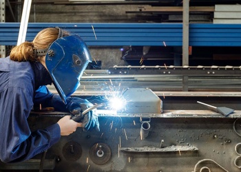 “Soldando Futuro”: programa de formación en metalurgia y soldadura con cupo femenino