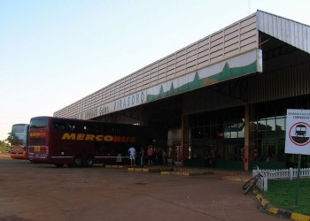 Escalofriante hallazgo en Virasoro: un colectivo llegó a la terminal arrastrando un cadáver