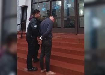 Hombre agredió a su pareja, hirió a su hijo y se enfrentó a la policía