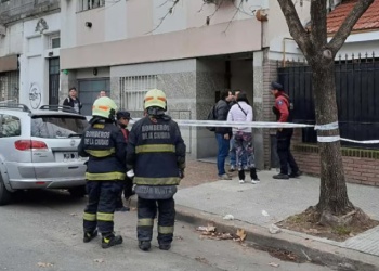Misterio en torno a la muerte de una jubilada y su hija en Capital Federal