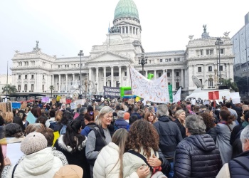 Clamor por la emergencia en discapacidad: trabajadores y familiares movilizados frente al Congreso