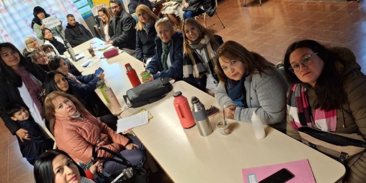 ASAMBLEAS. El FTEL convocó hoy a asambleas docentes en las escuelas.