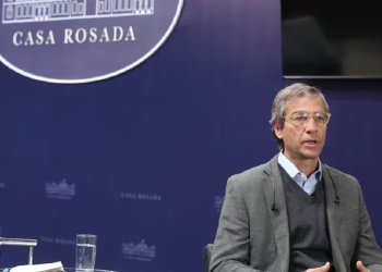 Otra baja en el Gobierno: renunció el superintendente de servicios de la salud