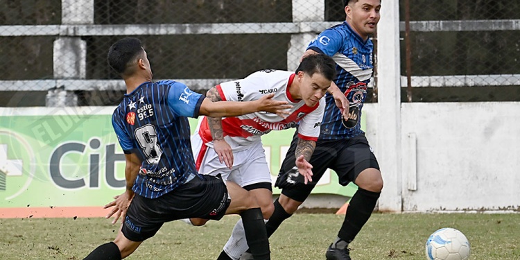 SIN PROBLEMAS. Guaraní volvió a ganar con comodidad y por primera vez en el certamen le anotaron un gol.