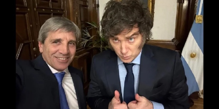 CONTINUIDAD. Al igual que Macri, Milei eligió a Caputo en Economía.