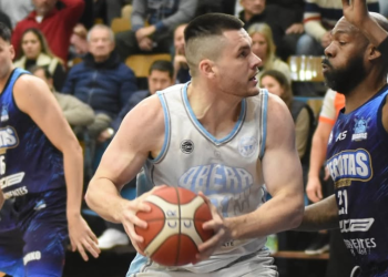 OTC perdió en suplementario y Regatas paso al frente en la serie: mañana debe ganar si o si