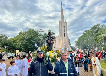 “Desmilitarizar el corazón”: Bitar reclamó más compromiso por la paz